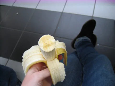 bananas-prevent-swelling