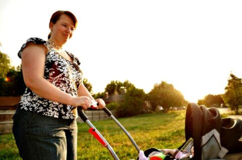 post-pregnancy-stroller-walk